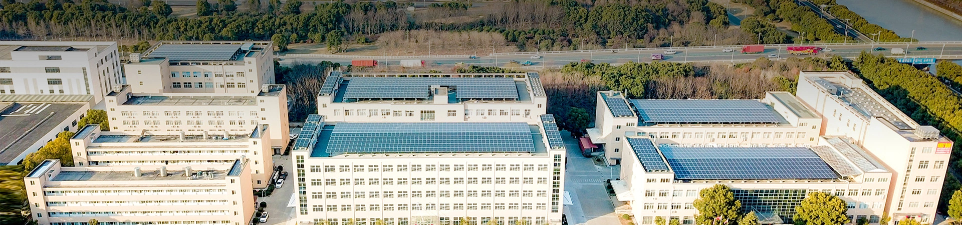 立智汽车零部件环氧自流平地坪项目案例