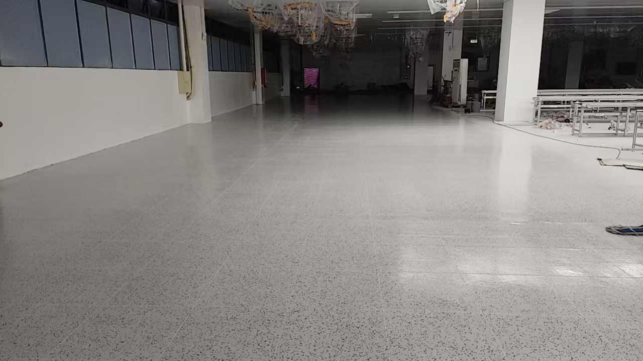 Sàn PVC tại xưởng sản xuất Luxshare Electronics Xingning
